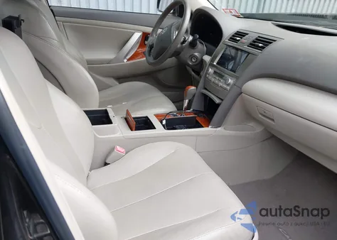 2011 Toyota Camry Xle z USA, uszkodzony, nr VIN 4T4BF3EKXBR199316